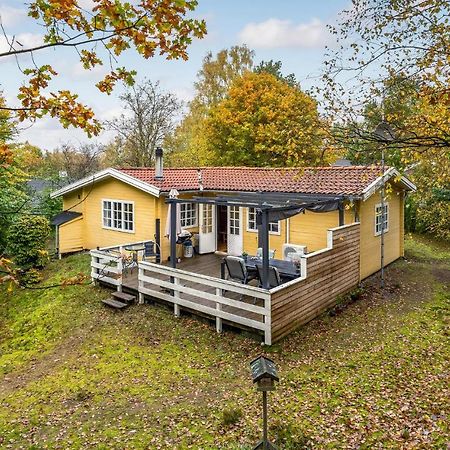 3 Bedroom Cozy Home In Børkop Exteriér fotografie