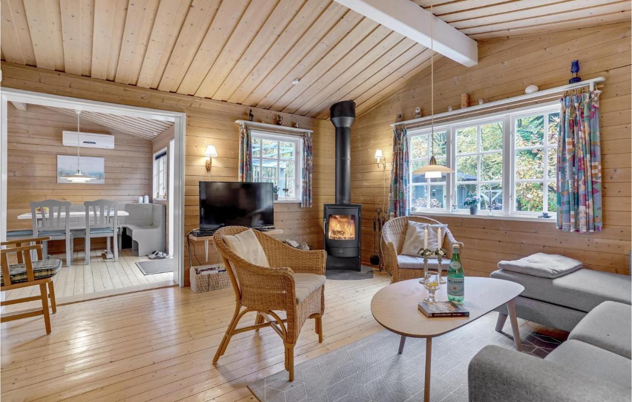 3 Bedroom Cozy Home In Børkop Exteriér fotografie